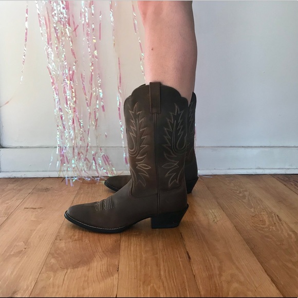 Ariat Women’s Cowgirl Boots Size 8 - Picture 2 of 2